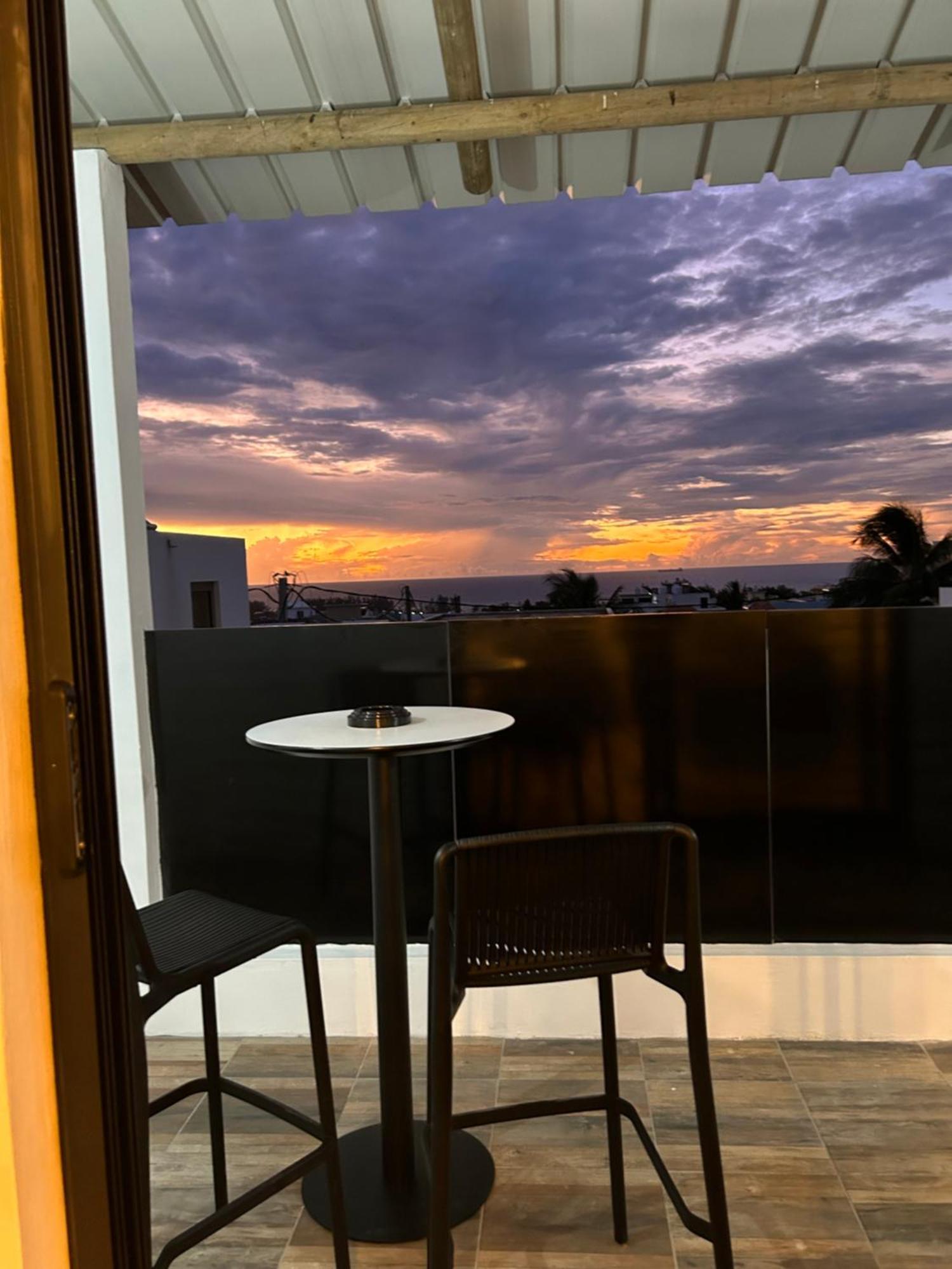 Amazing Sunset View Rooftop. Flic-en-Flacq Εξωτερικό φωτογραφία